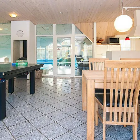Holiday home Xciii