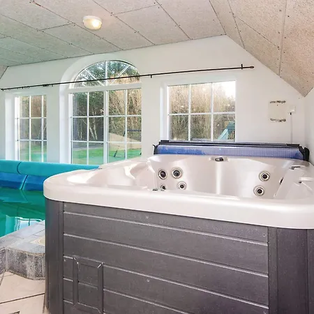 Xciii Holiday home *