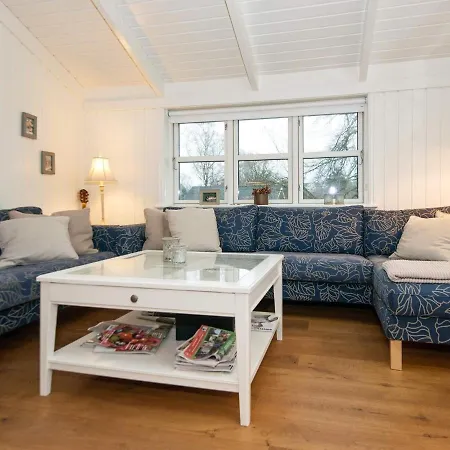 Elegant Holiday In With Sauna Ferienhaus *